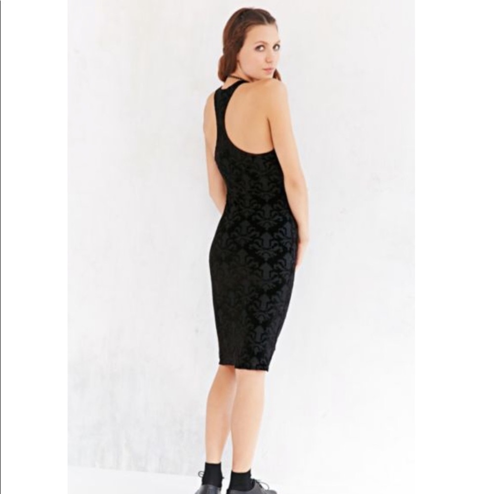 Elegant Black Anthropologie Sleeveless Dress - Picture 3 of 6